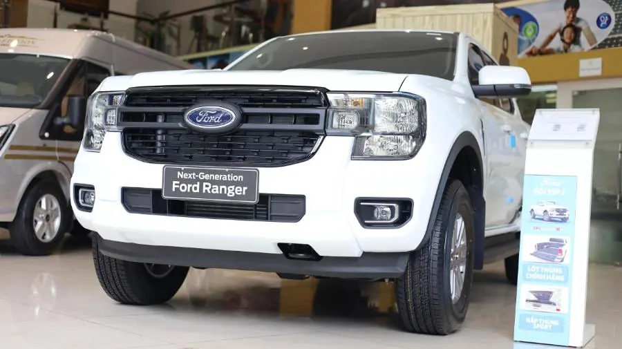 Ford Ranger XLS Thế hệ Mới 2.0L 4x2 AT