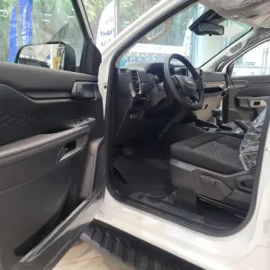 Ford Ranger XLS Thế hệ Mới 2.0L 4x2 AT - ảnh 3