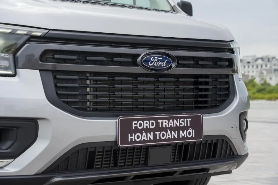Ford Transit Trend 16 chỗ